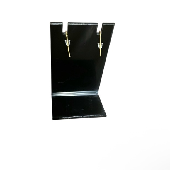 🎄Hand Crafted Christmas Present glass beaded earrings - Picture 2 of 4